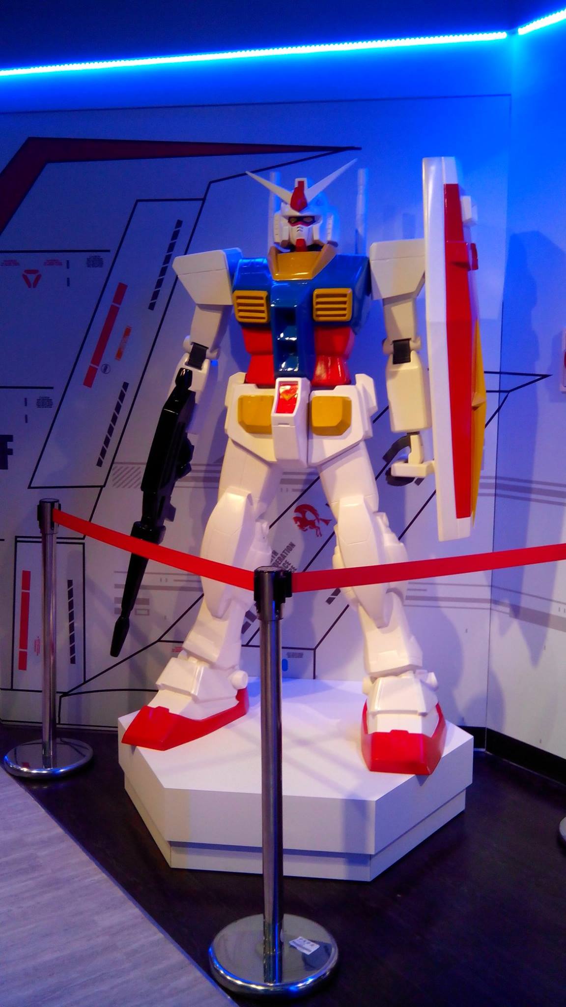 子貓玲 CoNeCoLin 伍洋