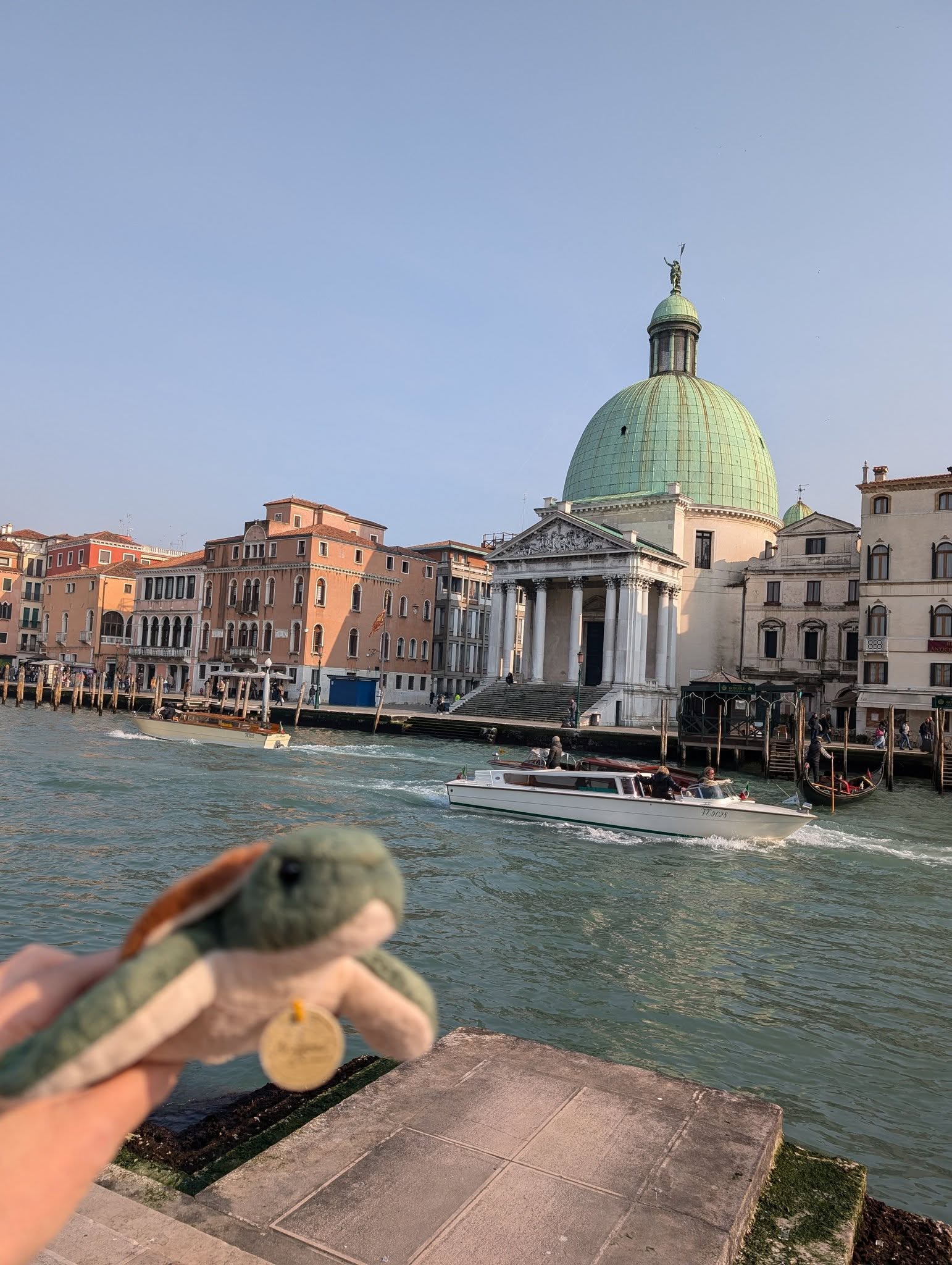 子貓玲 CoNeCoLin 伍洋