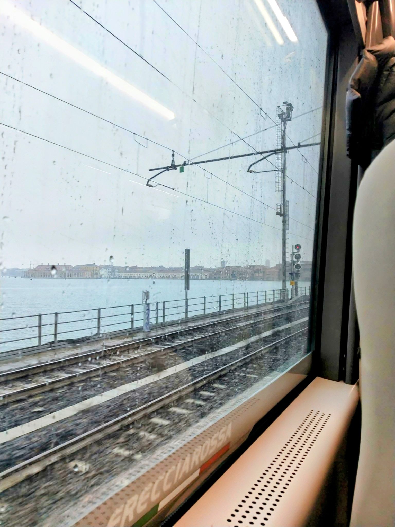 子貓玲 CoNeCoLin 伍洋