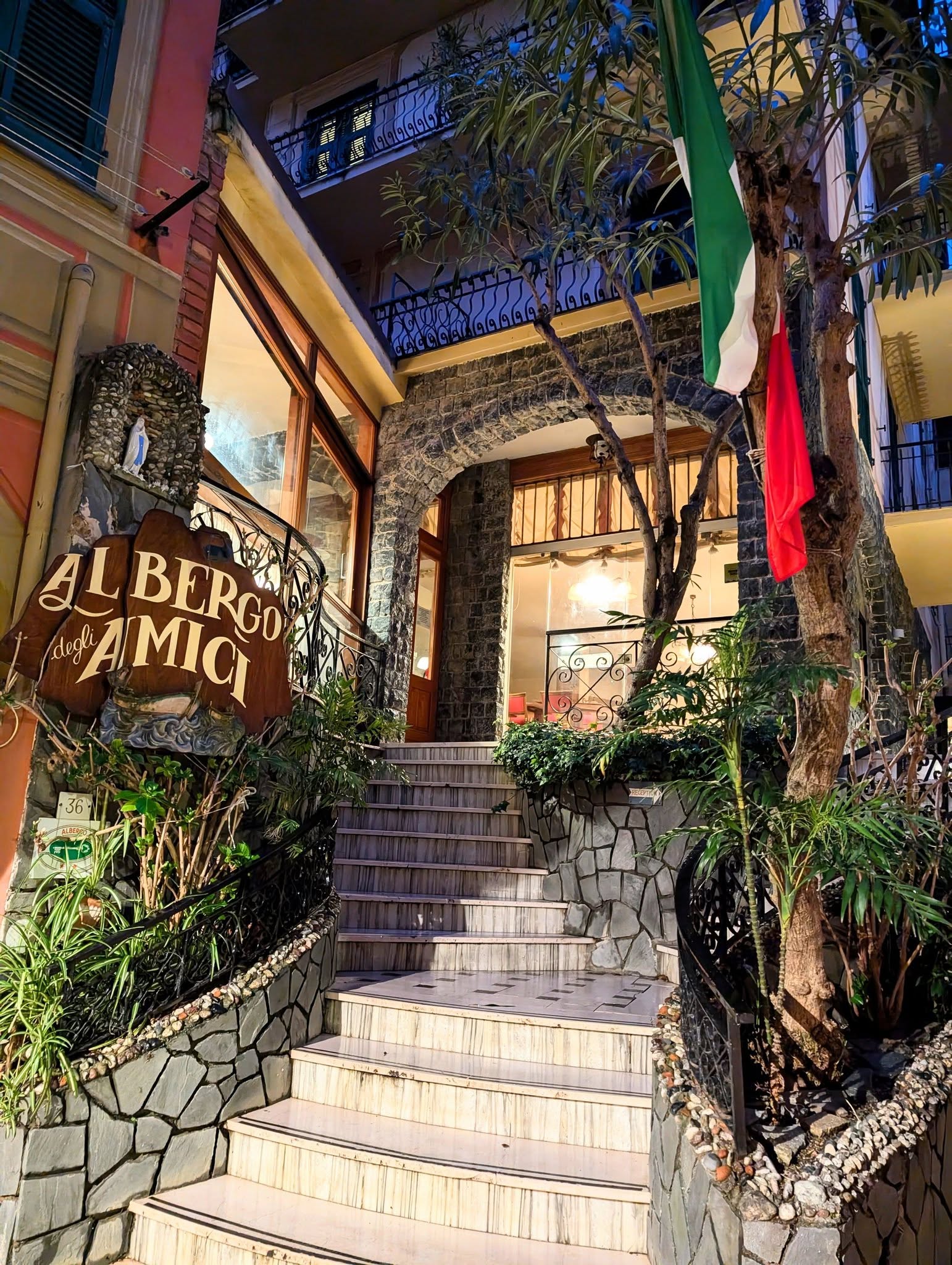 子貓玲 CoNeCoLin 伍洋 - 輔助圖