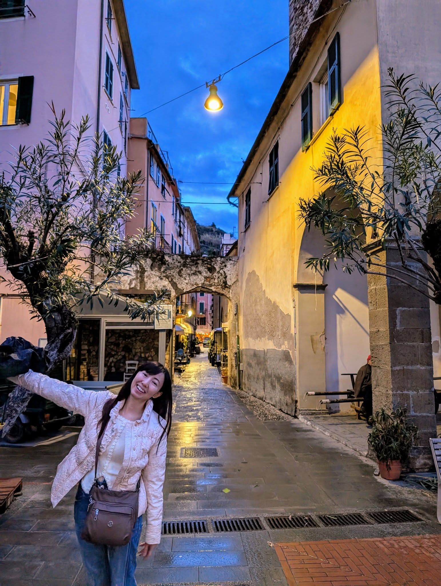 子貓玲 CoNeCoLin 伍洋