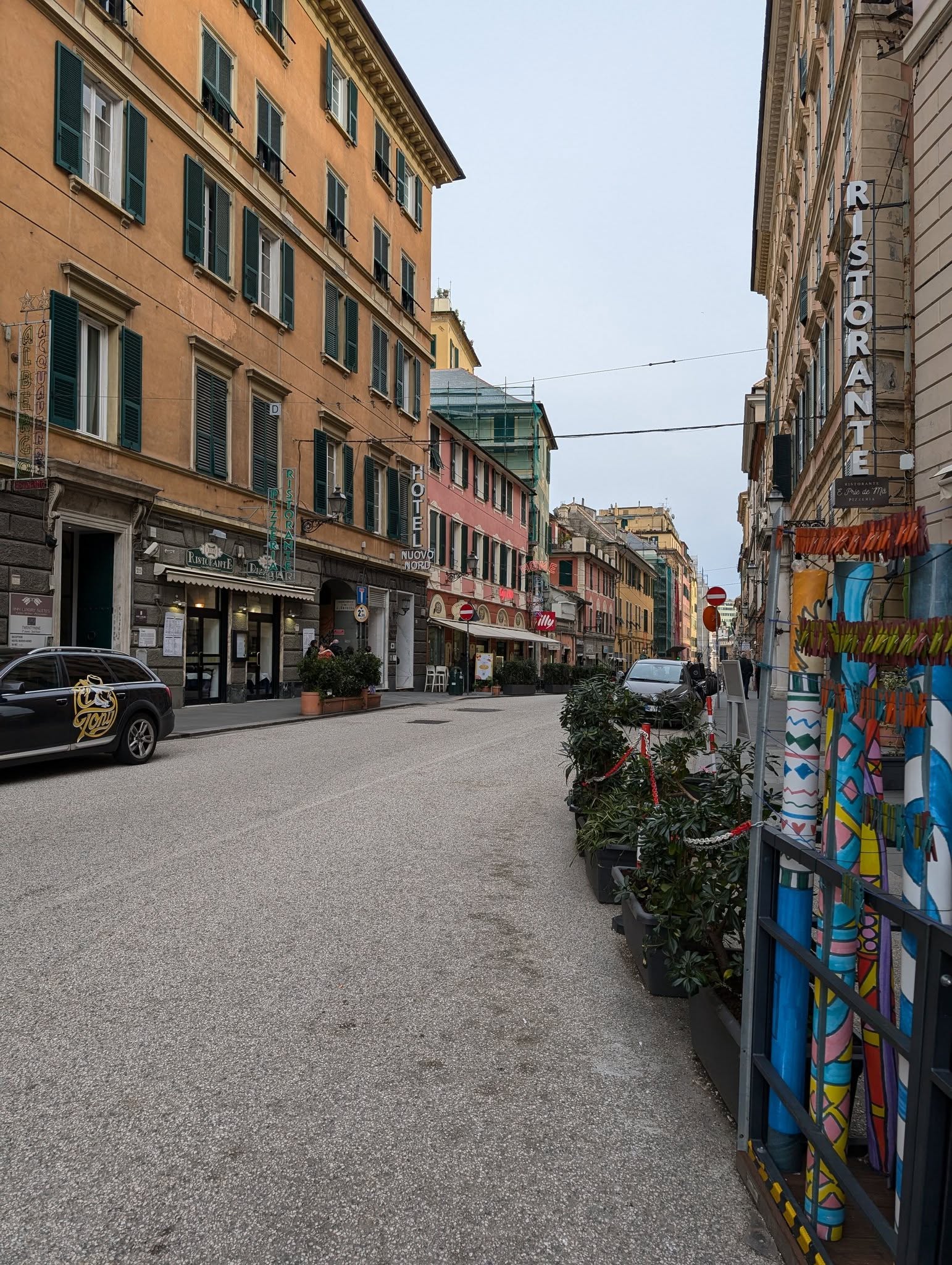 子貓玲 CoNeCoLin 伍洋