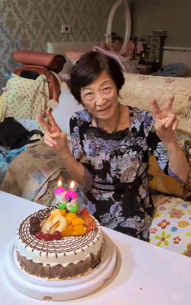 子貓玲 CoNeCoLin 伍洋